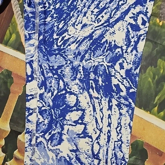 Boston Proper Capri Leggings Size Small - Picture 3 of 7